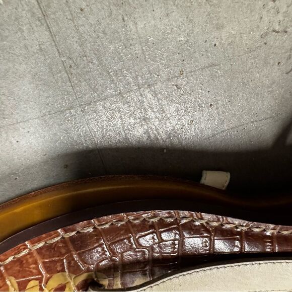 Marc Jacobs “Turlock” Skull Star Patent Leather Thong Sandals sz 39.5 -RUN SMALL - Picture 11 of 15